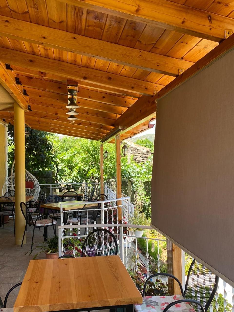 Joan Guesthouse Permet Exterior photo